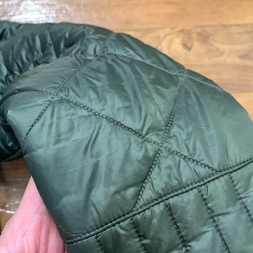 Patagonia Lightweight Puffer Jacket - Picture 15 of 15